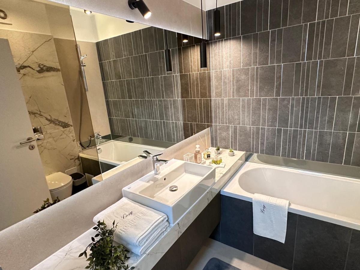 Urban Luxury Flats - Cozy Apartments At Coresi Mall #Braşov Eksteriør bilde