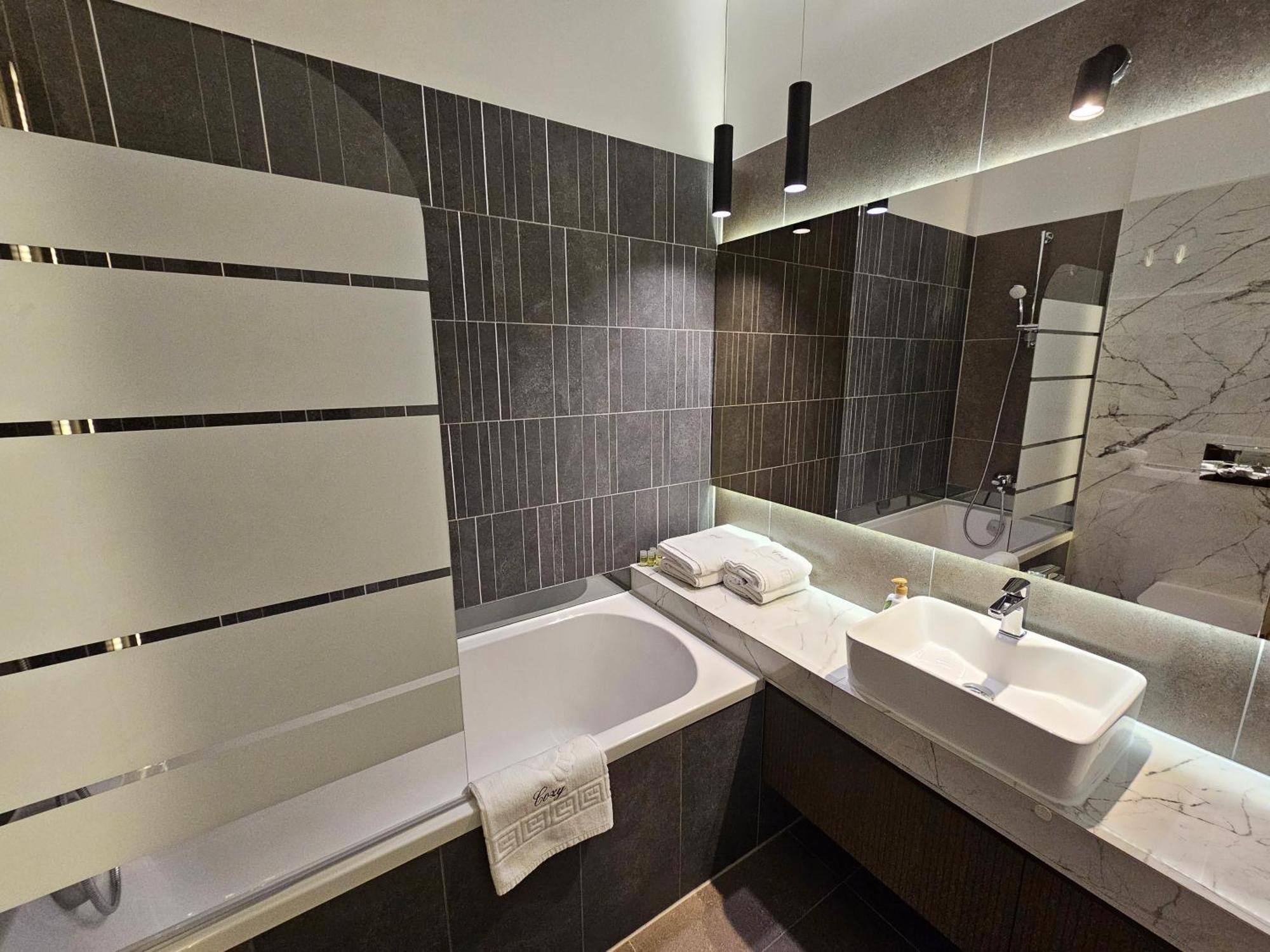 Urban Luxury Flats - Cozy Apartments At Coresi Mall #Braşov Eksteriør bilde